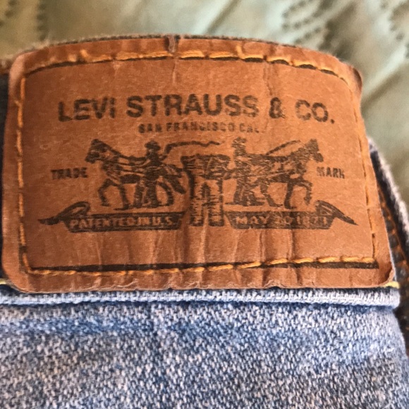 ❤️(88) Ladies Levi jeans, 515 boot cut. Some wear but still super cute Size 12 S - Picture 2 of 9